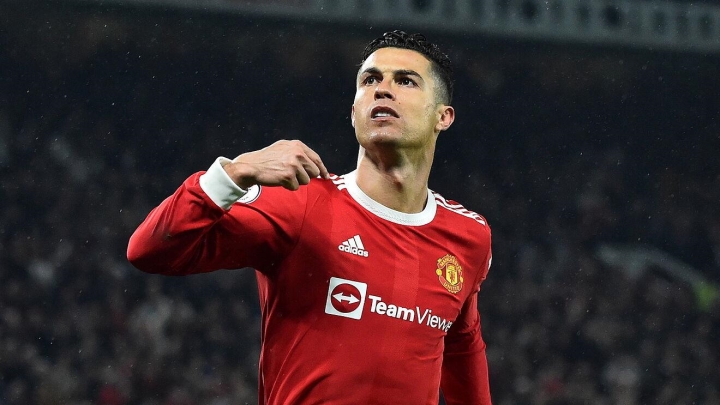 Ronaldo đòi thanh lý hợp đồng, quyết rời Man Utd để được dự Cúp C1
