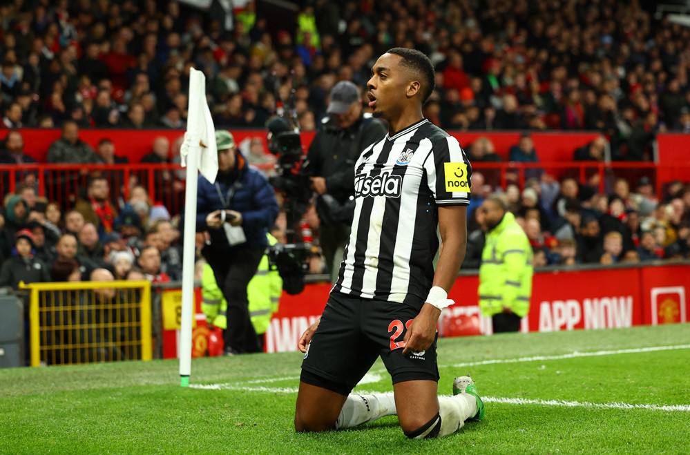 Thua bẽ mặt Newcastle, MU bị loại khỏi cúp Liên đoàn Anh