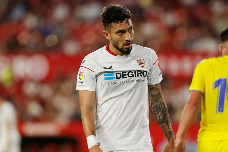 Sevilla không mua đứt, trả Telles lại cho MU