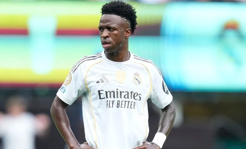 Real nhắm siêu sao thay Vinicius