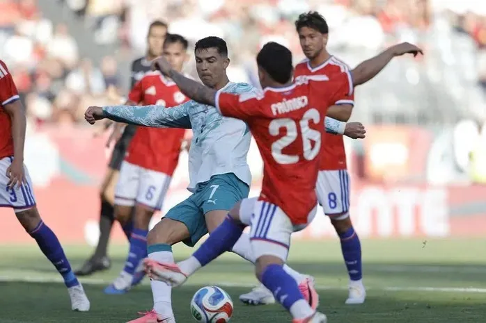 Bồ Đào Nha có mạnh hơn nếu thiếu Ronaldo?